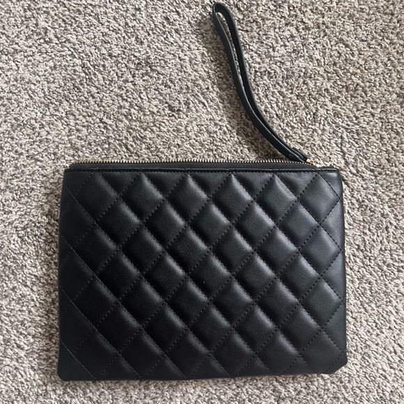 Black Quilted Clutch - Picture 1 of 4